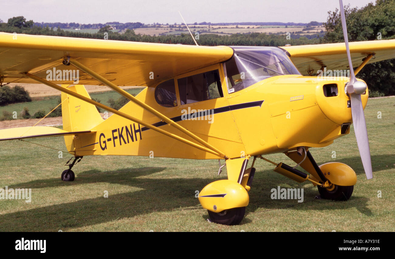 PIPER CUB LIGHT GENERAL AVIATION AIRCRAFT Stock Photo Alamy