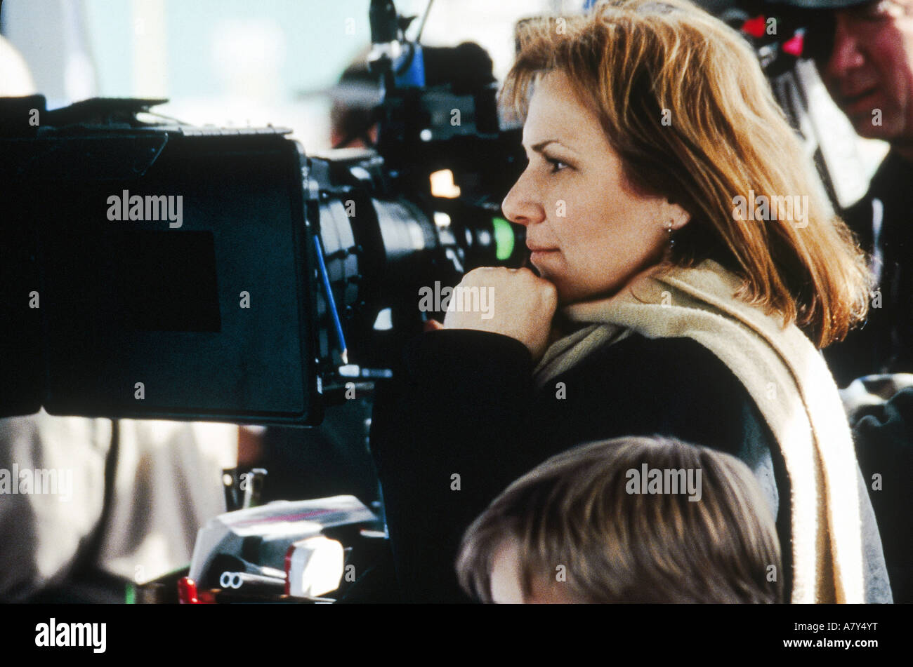 MIMI LEDER film director on set of Pay it Forward in 1999 Stock Photo