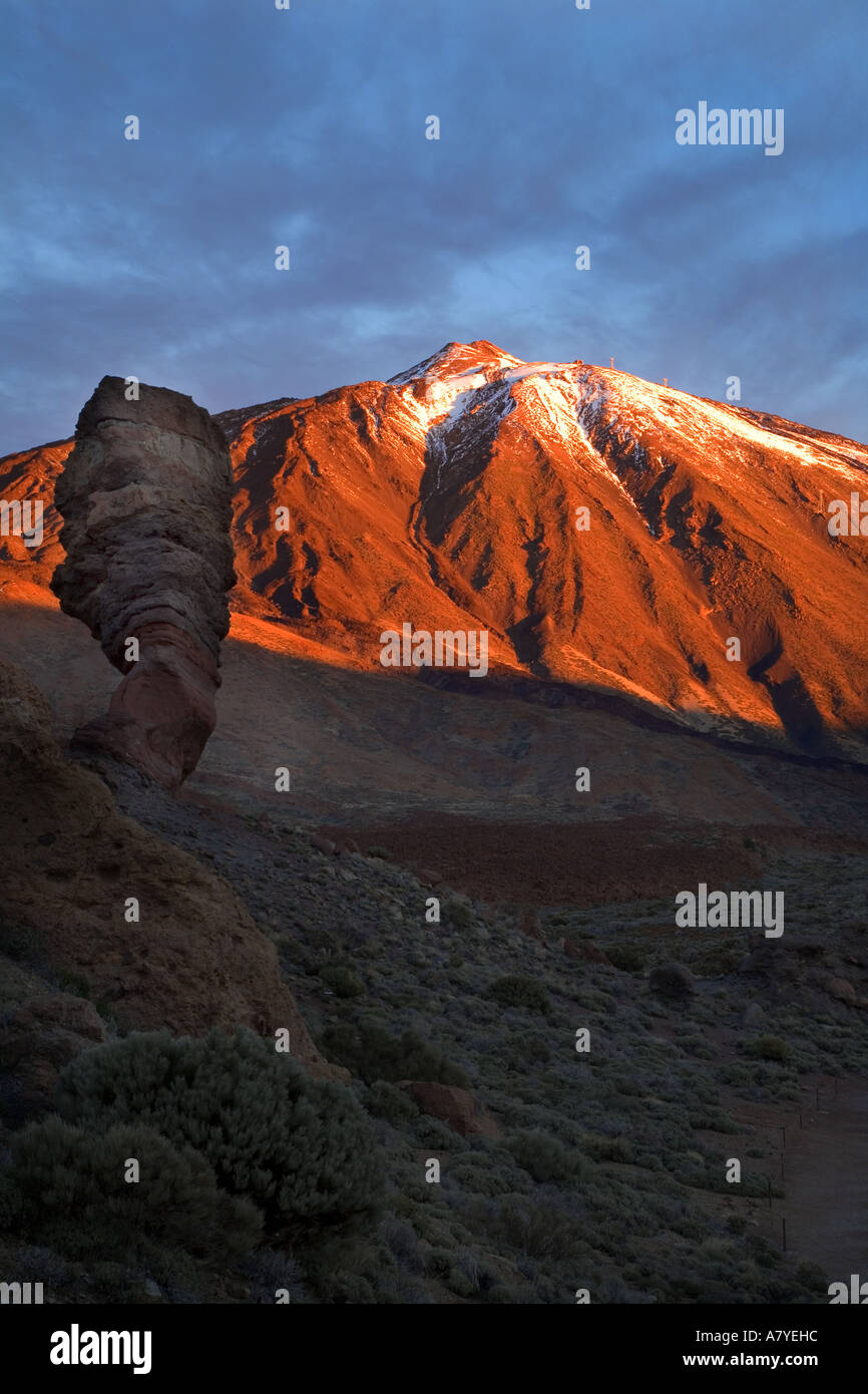 el-teide-sunrise-snow-hi-res-stock-photography-and-images-alamy