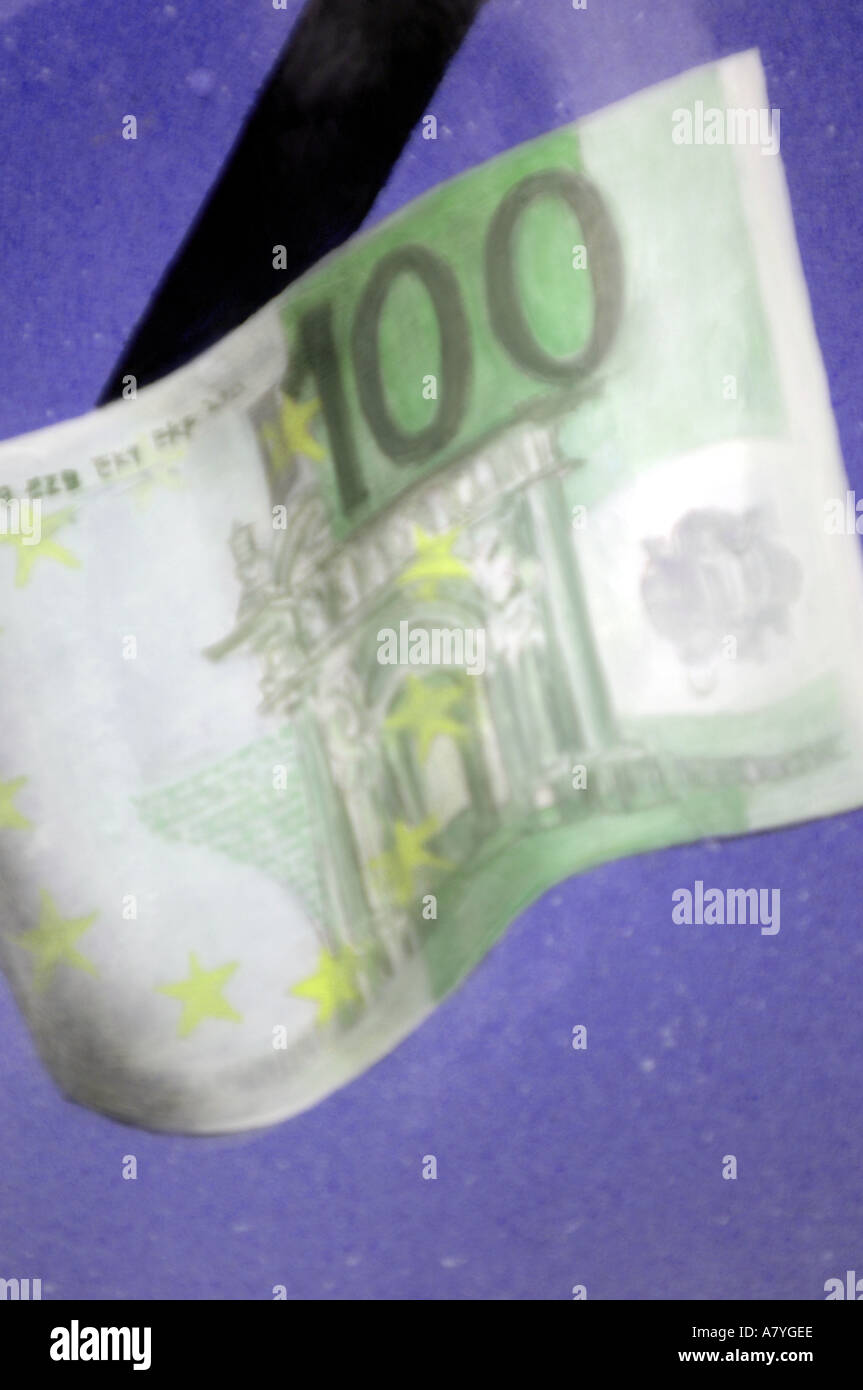 100 euro note Stock Photo - Alamy
