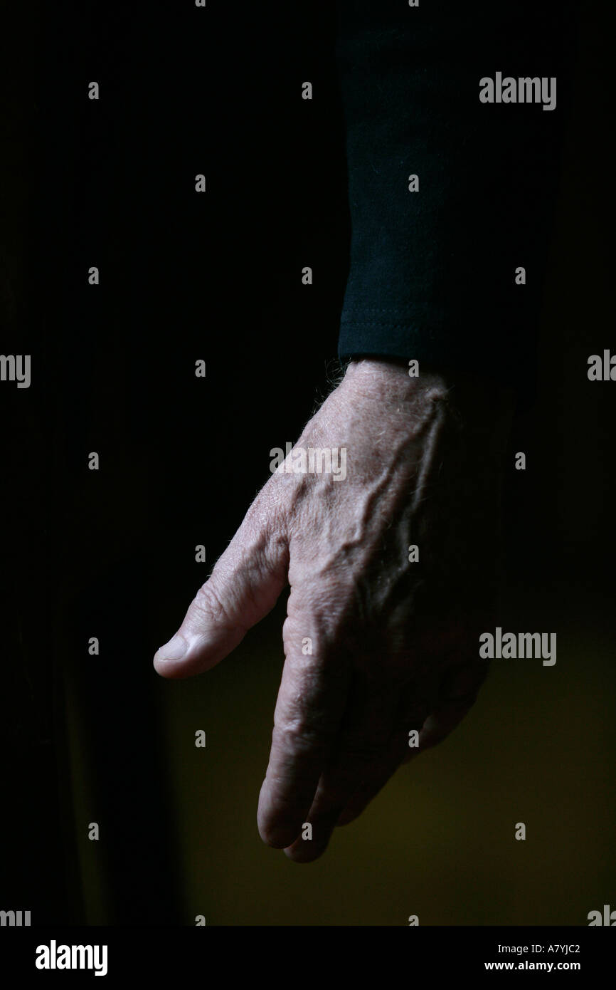 Old mans hand Stock Photo - Alamy