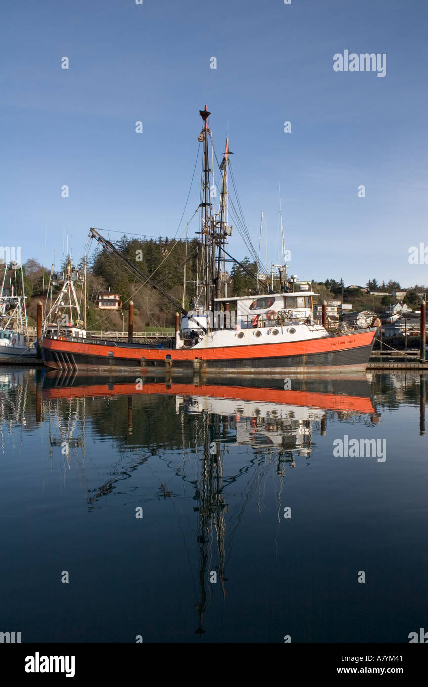 Crab boats in oregon hi-res stock photography and images - Alamy