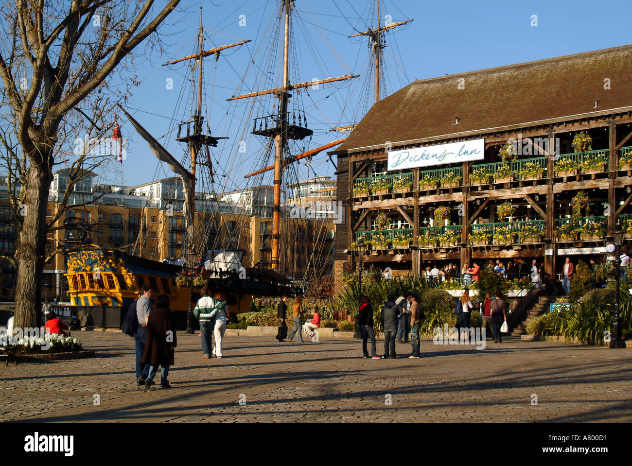 england-london-river-thames-docklands-st-katherine-docks-pirate-ship