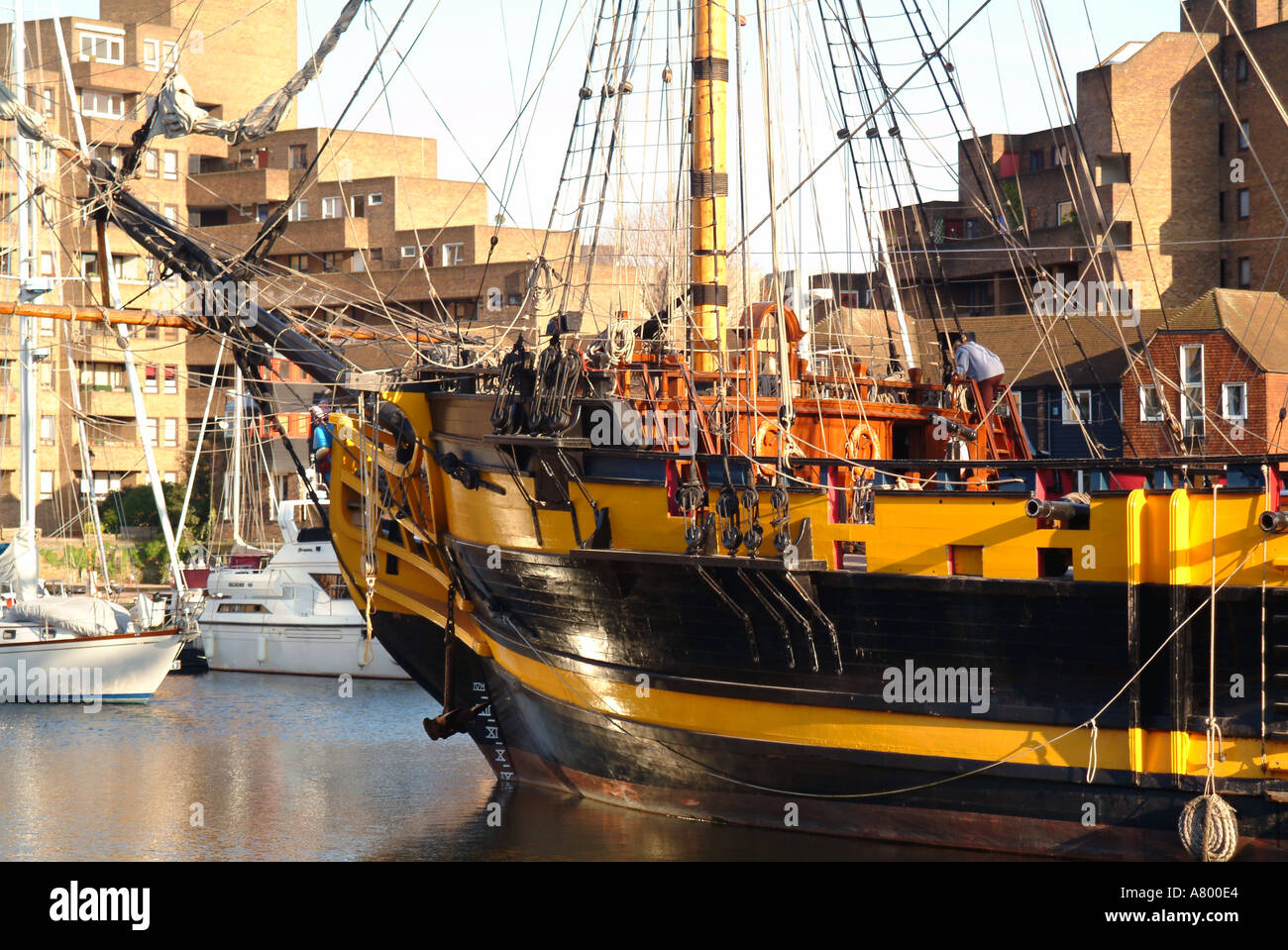 england-london-river-thames-docklands-st-katherine-docks-pirate-ship