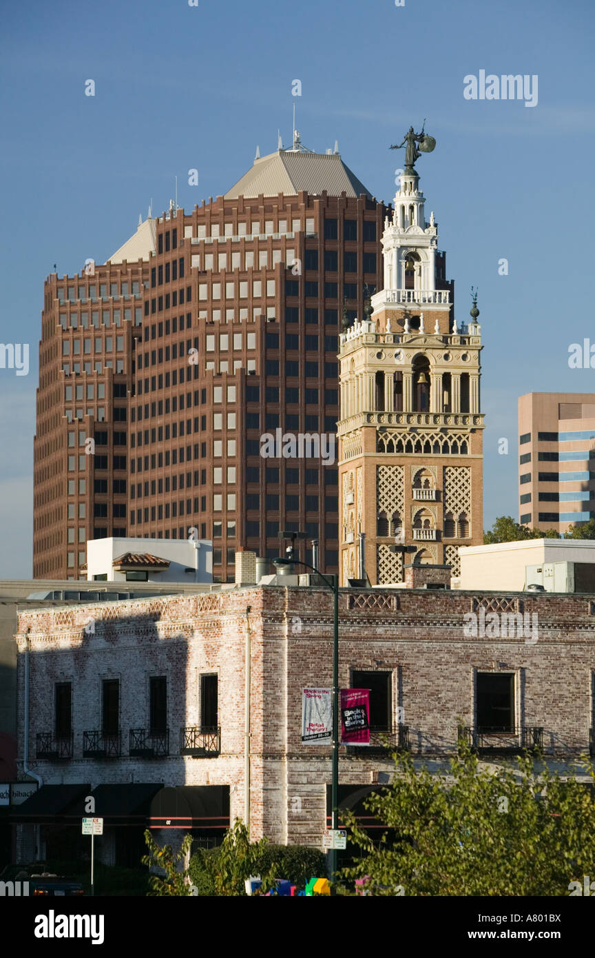 Kansas City buying Plaza Tower