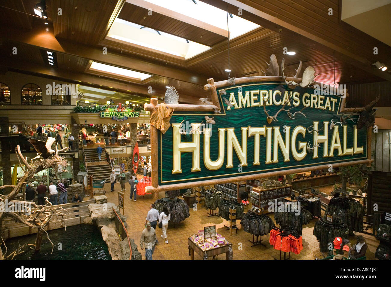 USA, Missouri, Springfield, Bass Pro Shops Outdoor World, outdoor