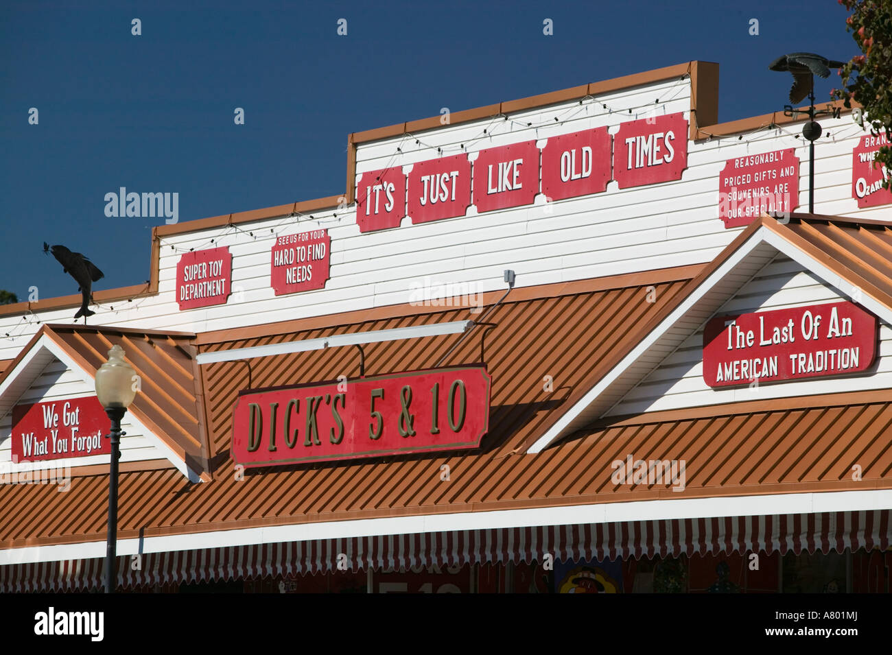 Dicks store hires stock photography and images Alamy