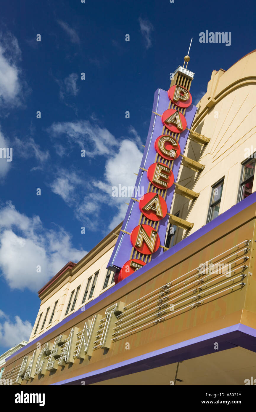 USA, Missouri, St. Louis The Loop, Delmar Avenue Sign for the Pageant