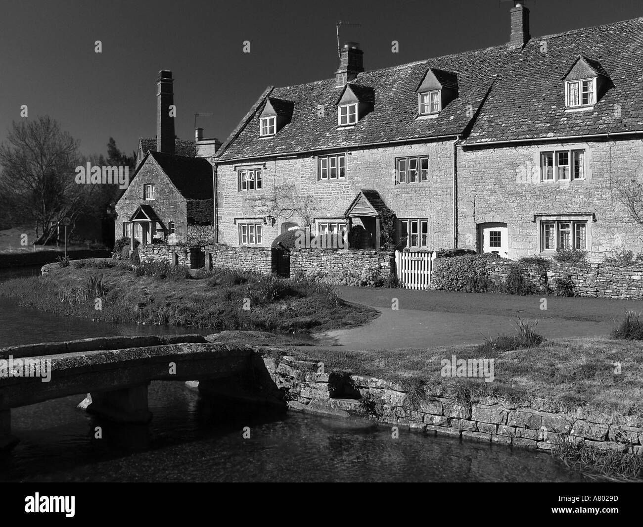 gloucestershire cotswolds lower slaughter village river eye Stock Photo