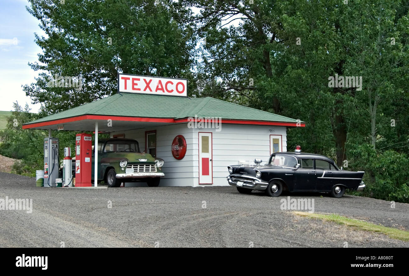 North America, USA, Washington. Replica of old Texaco station near Stock Photo: 11944583 - Alamy
