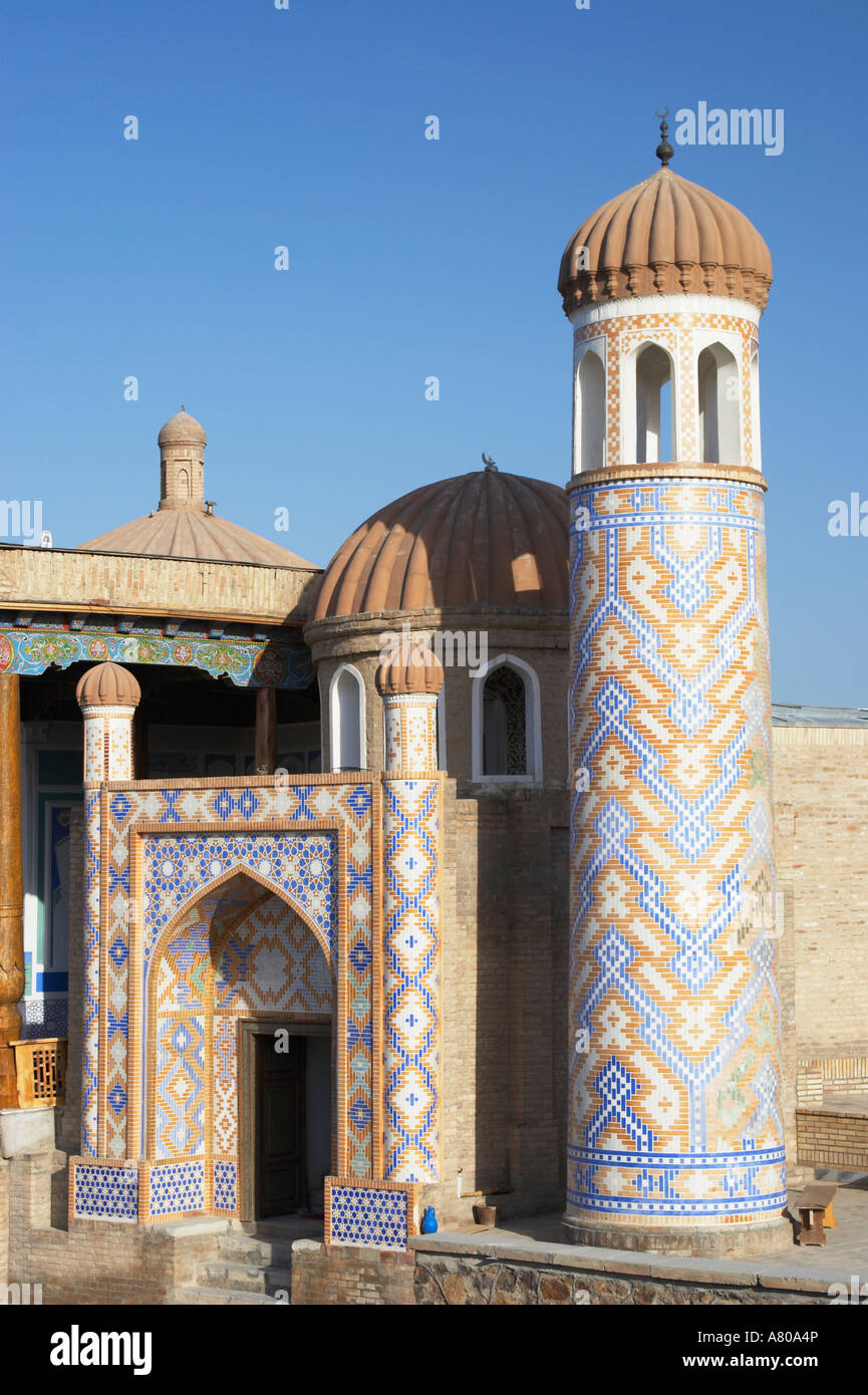 Tower At Hazrat-Hzir Mosque In Samarkand Stock Photo