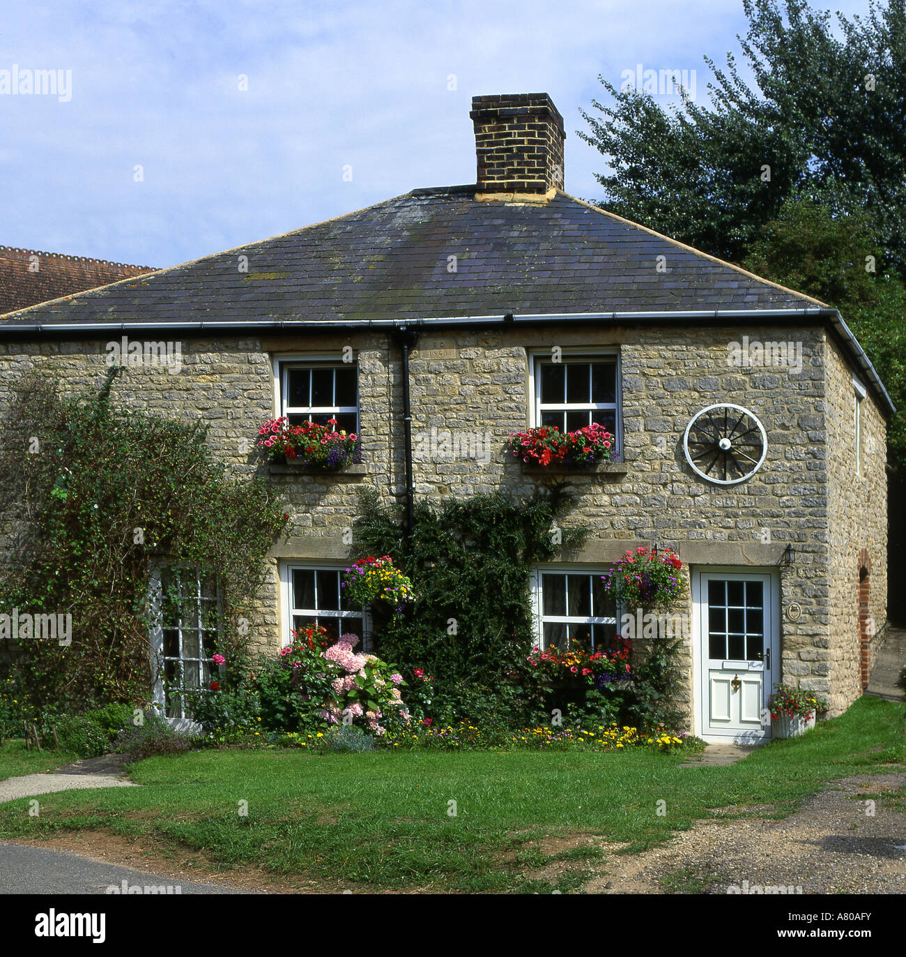 Rural Cottage at Lower Heyford in Oxfordshire England Stock Photo