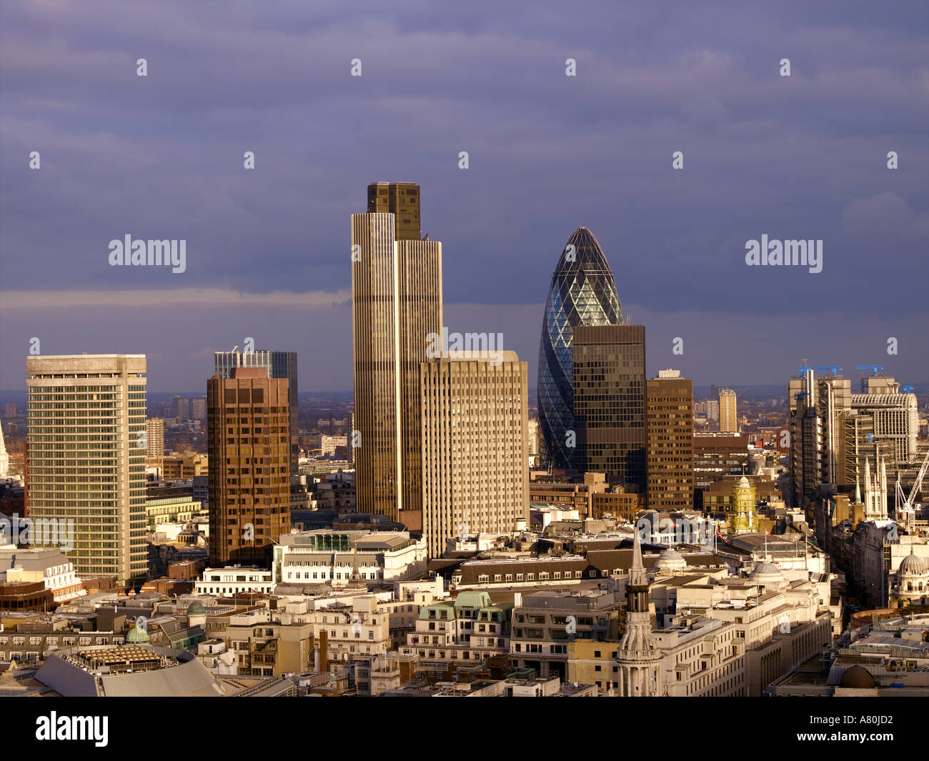 View of city of london buildings hi-res stock photography and images ...