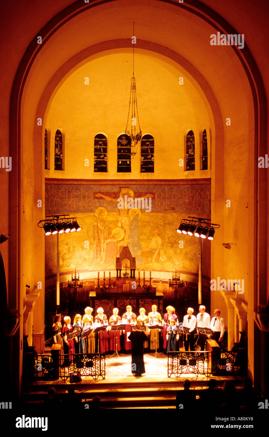 Normal Choruses Choruses High Resolution Stock Photography and Images - Alamy