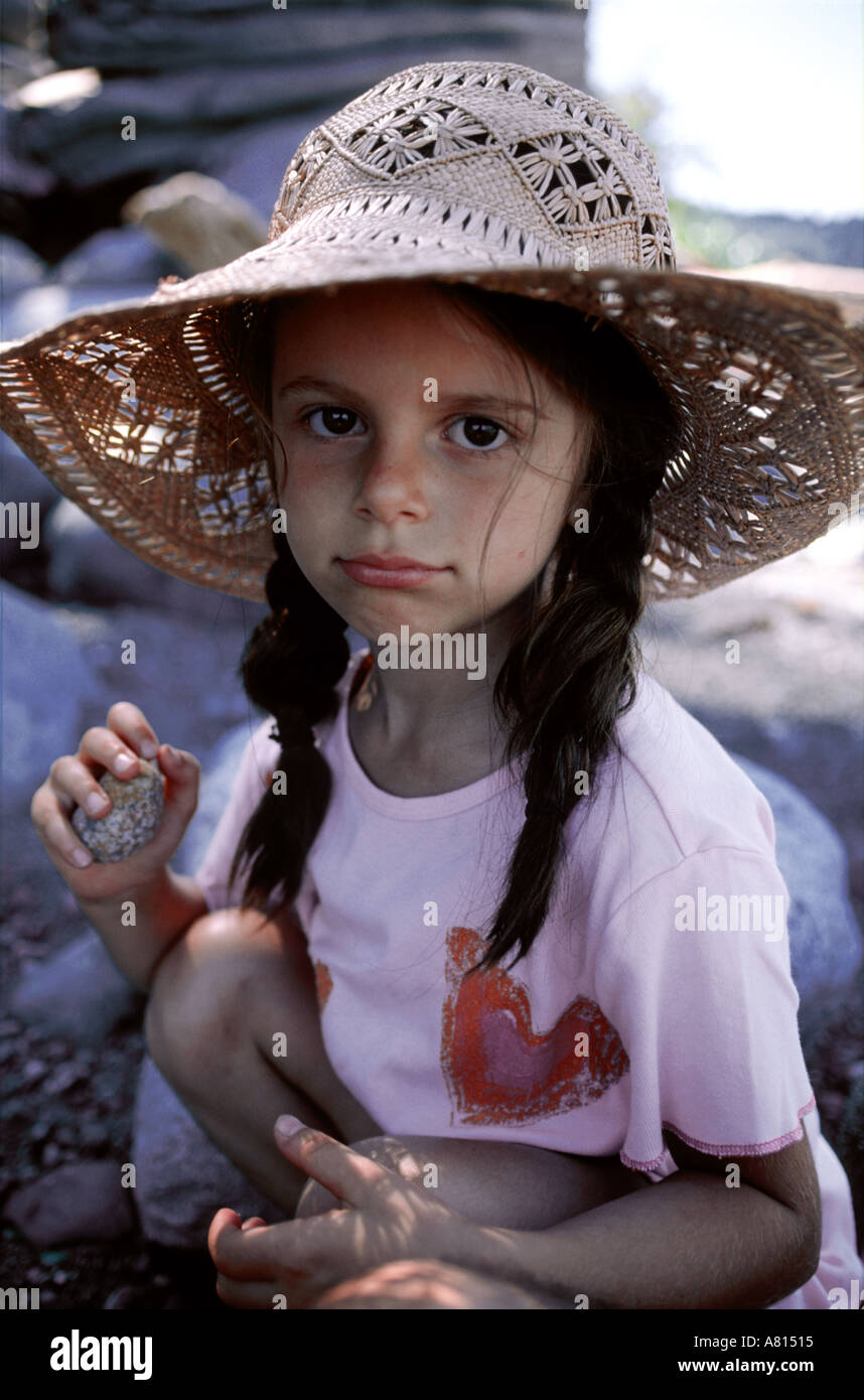 Girl in a straw hat hi-res stock photography and images - Alamy