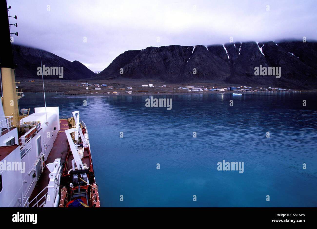 Canada, Nunavut, Grise Fjord, the most Northern Inuit village of Canada