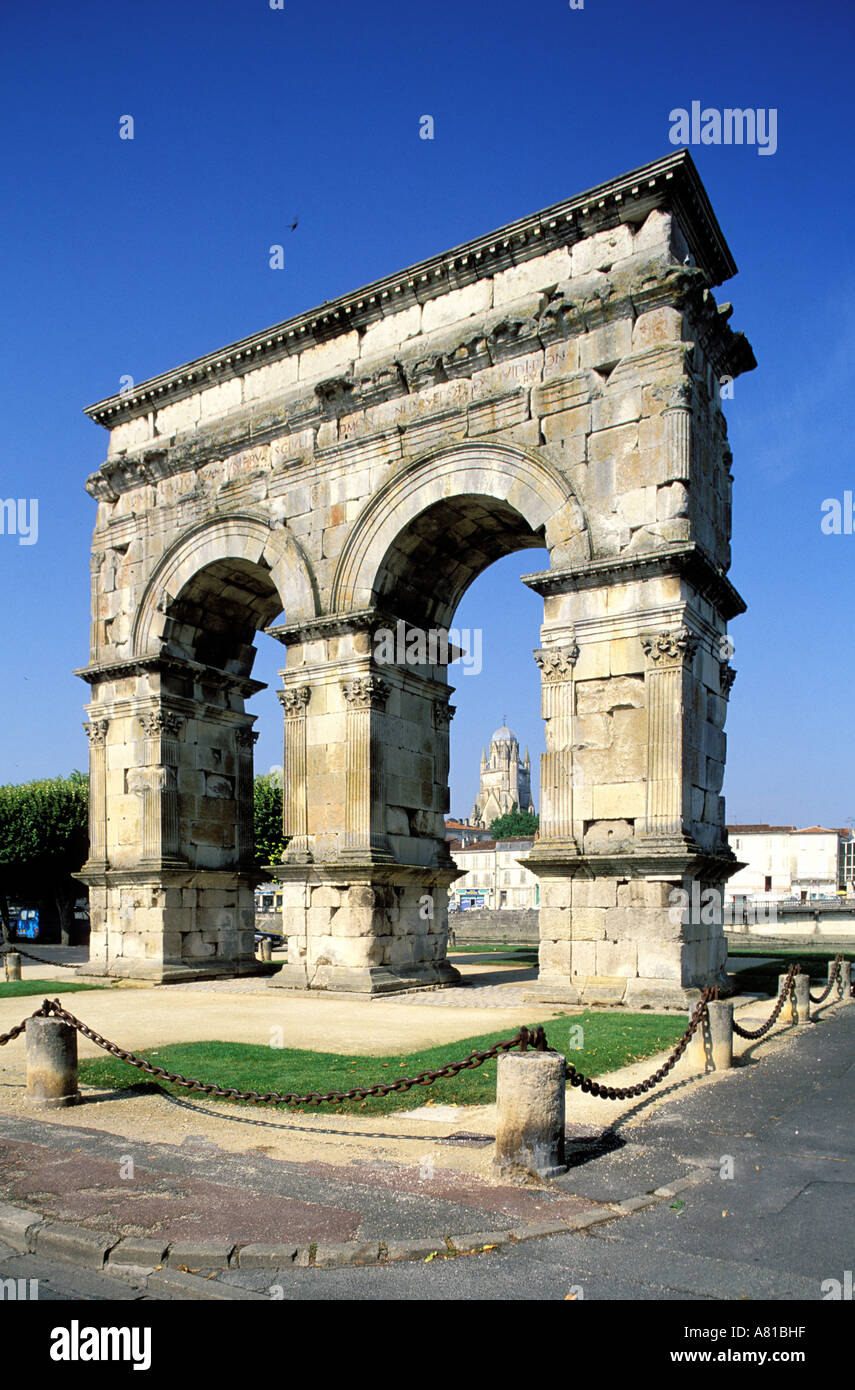 Ancient roman arch hi-res stock photography and images - Alamy