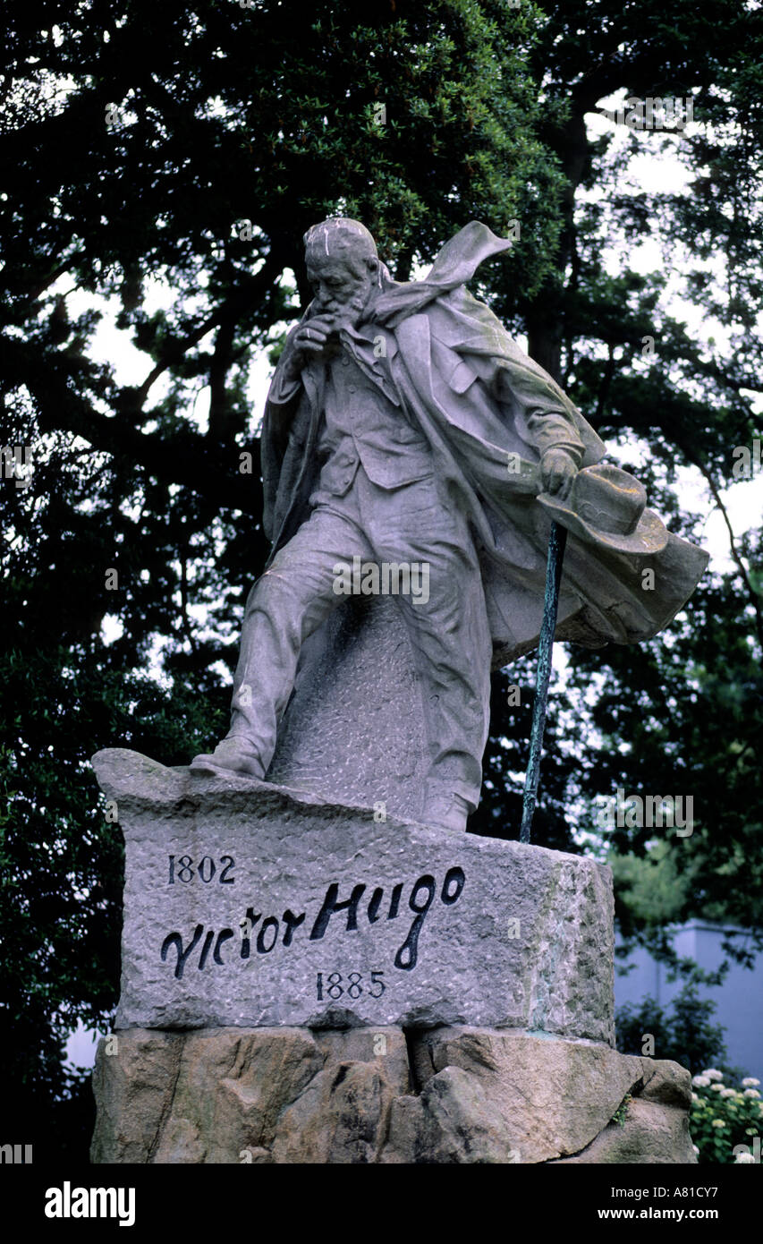 United KIngdom, Guernesy Island, a Victor Hugo statue by Boucher in the Candie Gardens in Saint-Pierre-Port Stock Photo