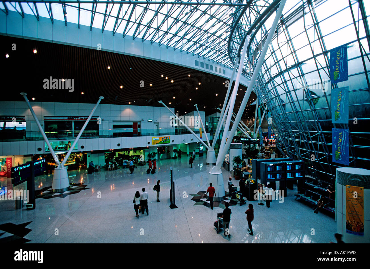 Kuala lumpur airport exterior hires stock photography and images Alamy