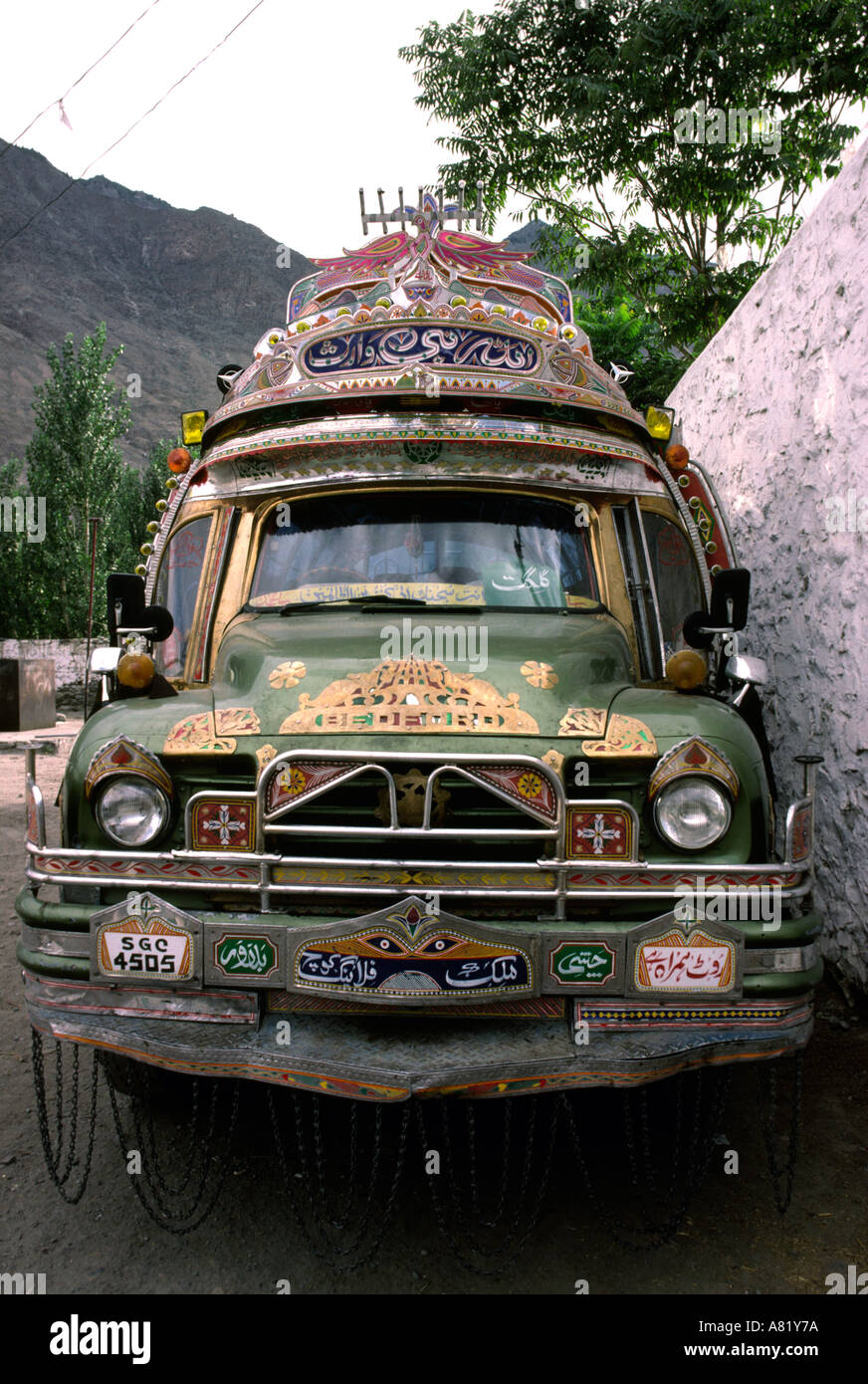 Pakistan Azad Kashmir Gilgit transport decorated Bedford bus front ...