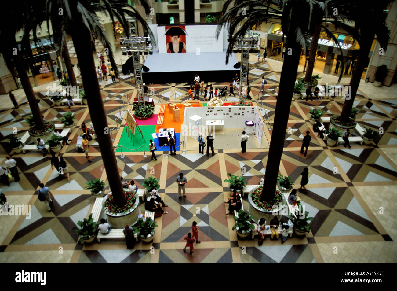 Shopping malls singapore hi-res stock photography and images - Alamy