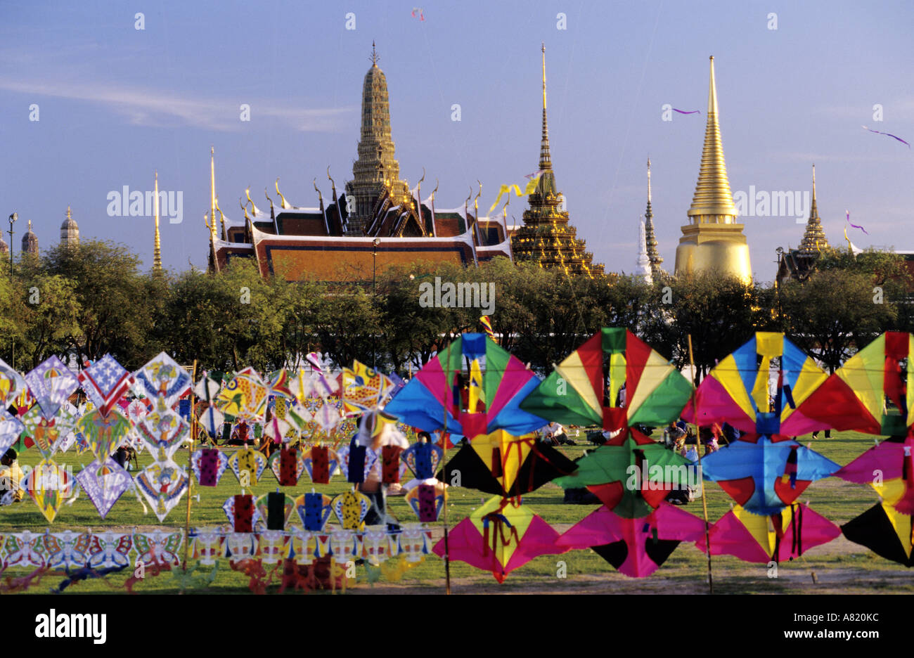 Thailand, Bangkok, April kite festival on Sanam Luang Square, with Wat Phra Kaew Temple in the background Stock Photo
