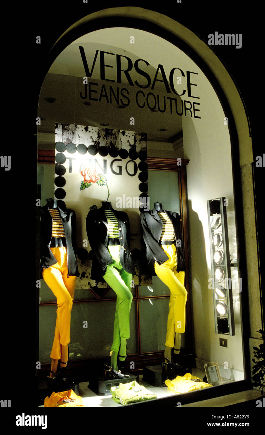Derbevilletest Conceit moe Italy, Lazio, Rome, Versace shop near Spain Square Stock Photo - Alamy