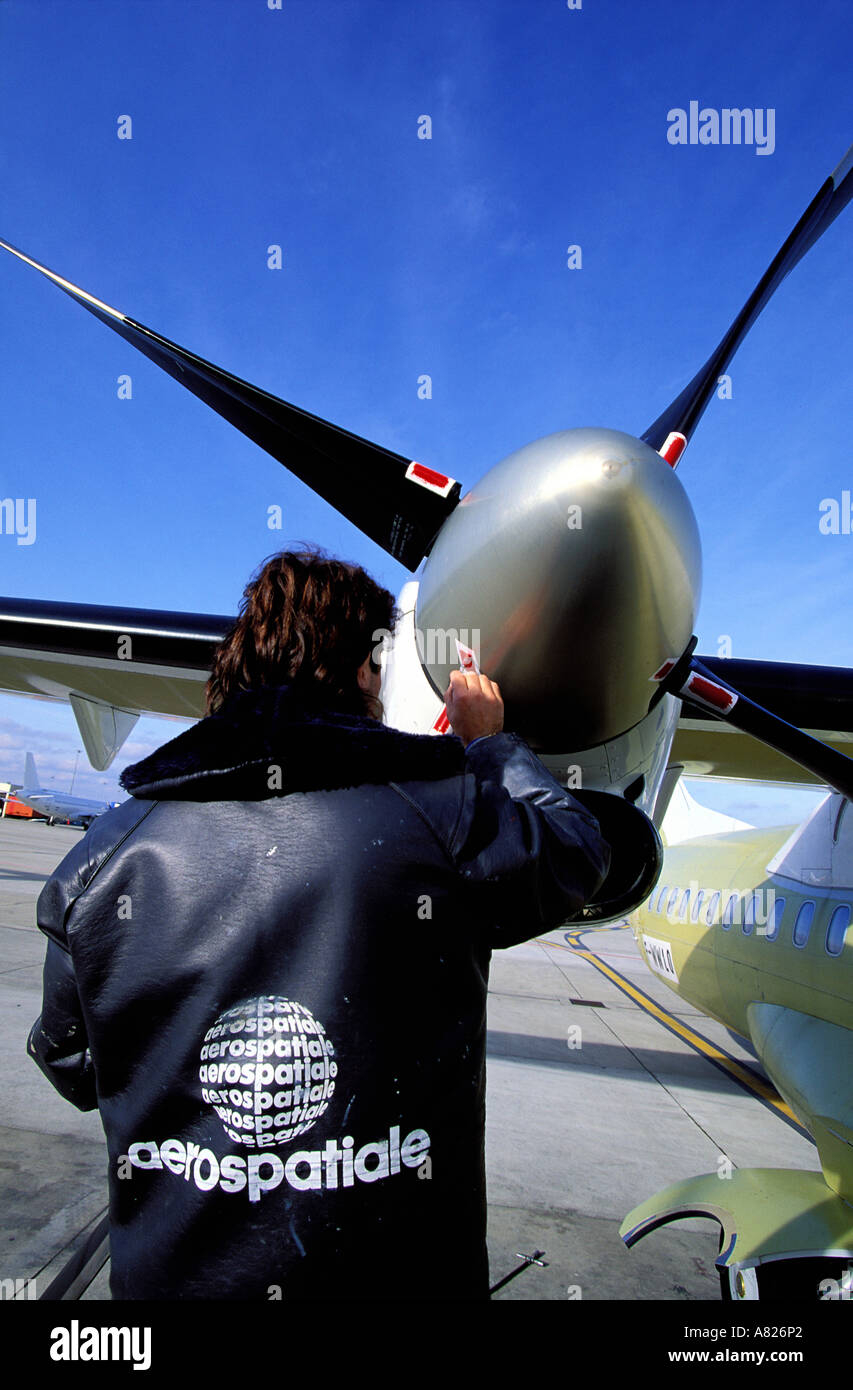 Atr aircraft factory hi-res stock photography and images - Alamy