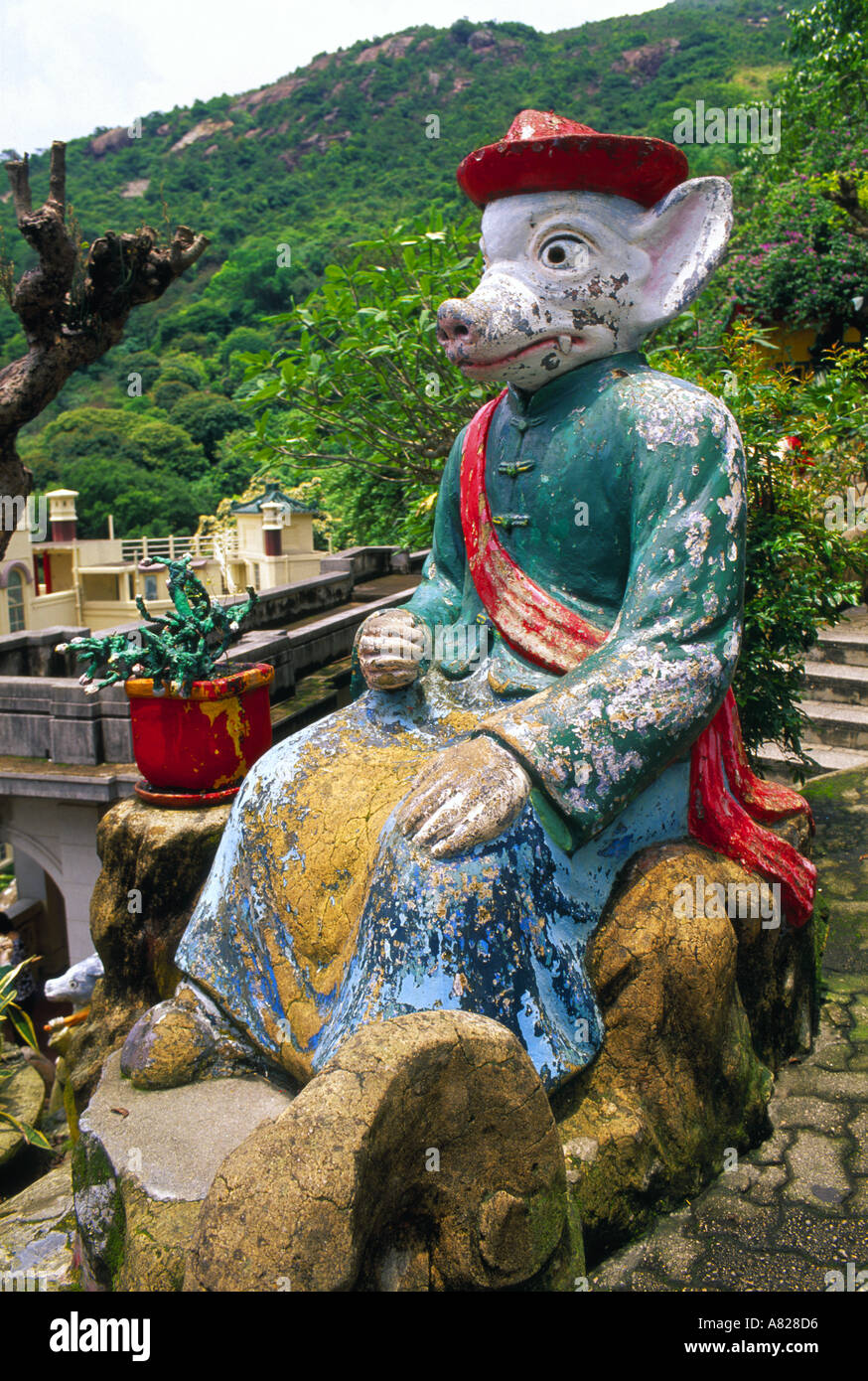 Tiger balm garden hires stock photography and images Alamy