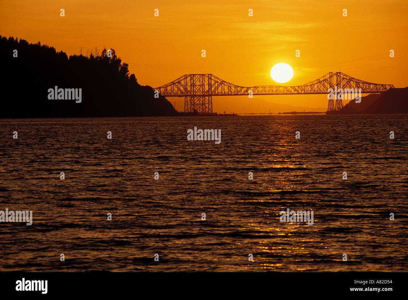 California, Benicia, Carquinez Bridge at sunset Stock Photo Alamy