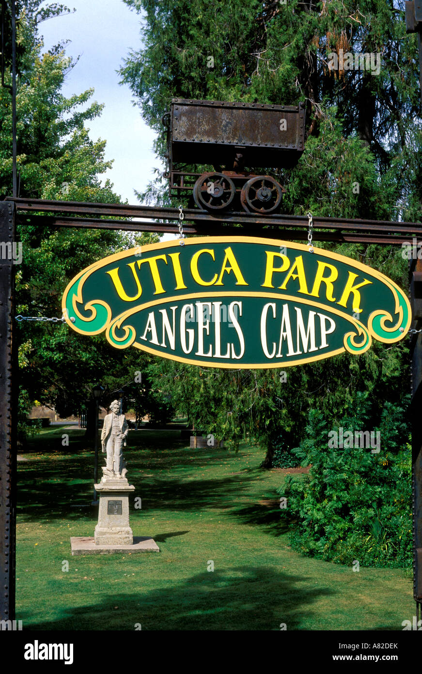 Statue of Mark Twain and Utica Park sign in Angels Camp Gold Country Highway 49 California Stock