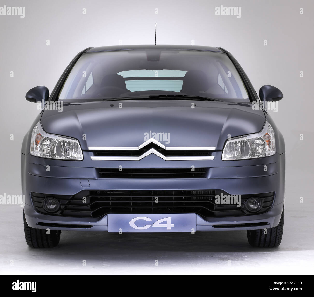 Citroen C4 2005 Stock Photo - Alamy