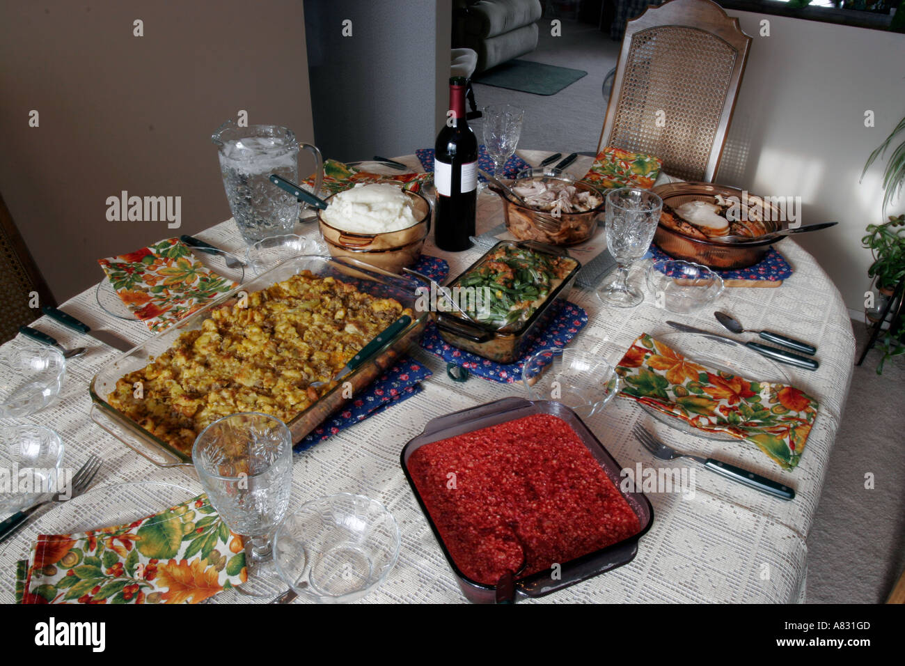 Thanksgiving Dinner Table Stock Photo - Alamy