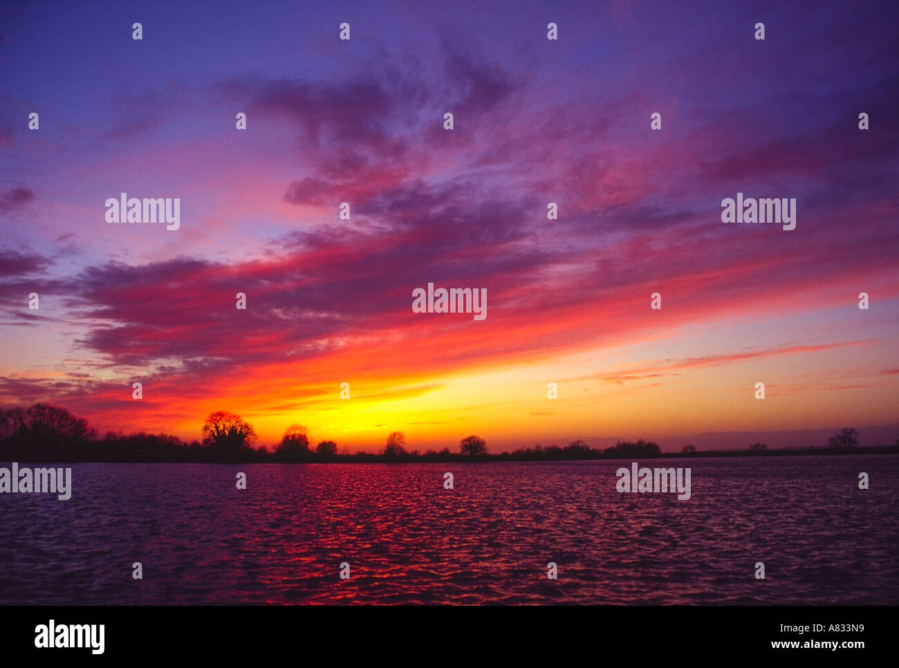 Wilstone Reservoir Tring Hertfordshire UK Sunset Stock Photo Alamy