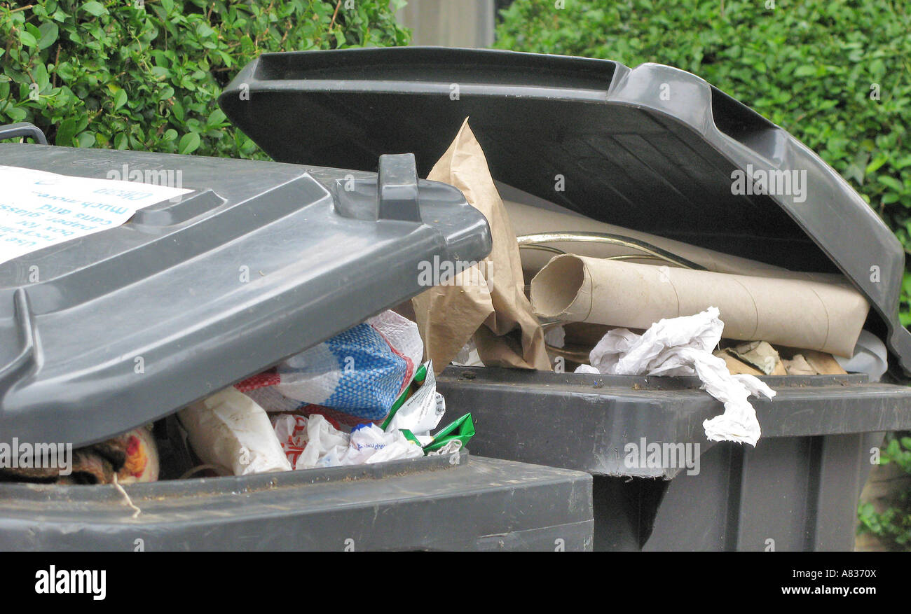 Rubbish in East London Stock Photo Alamy