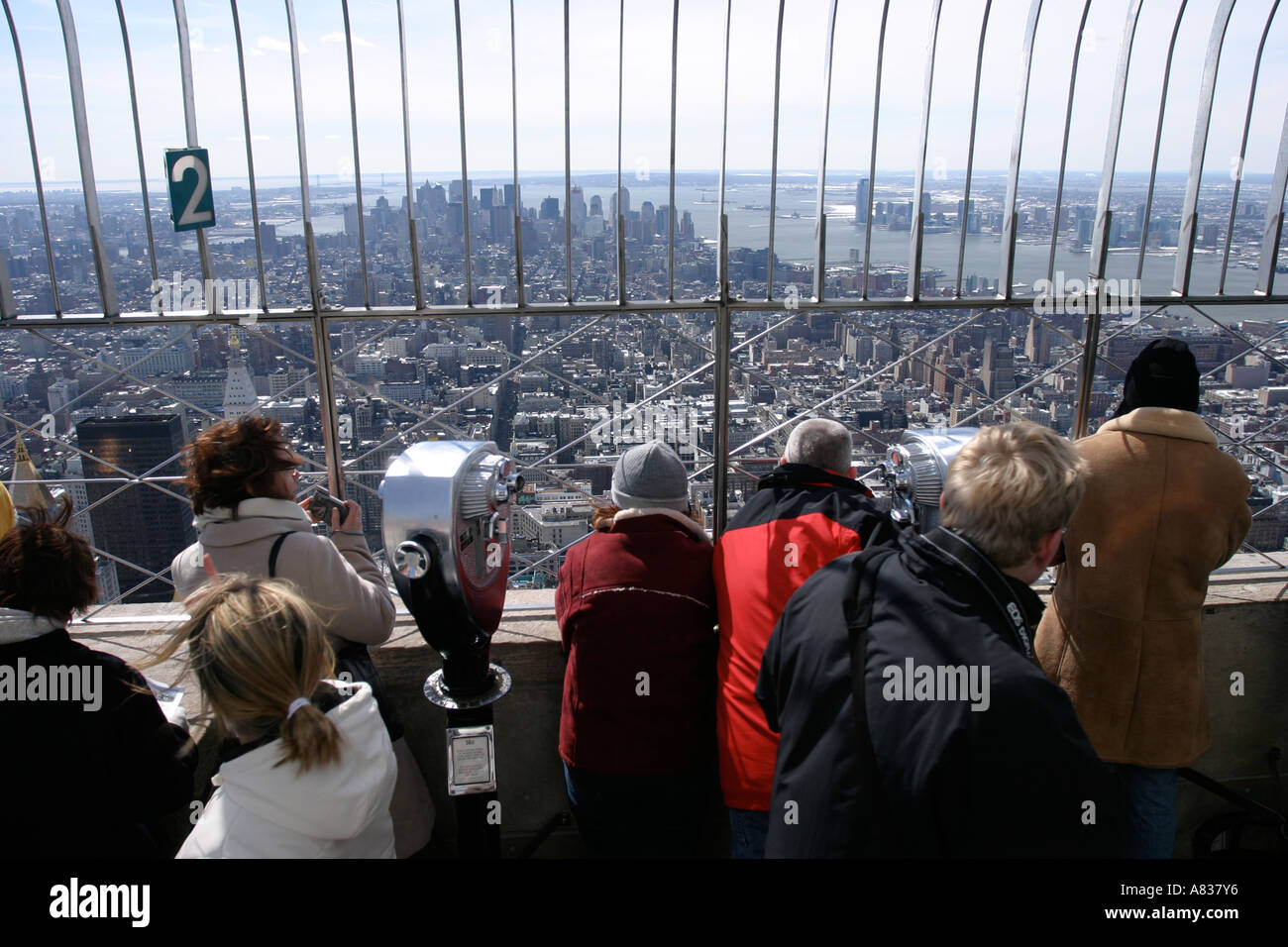 Empire State Tourists Hi res Stock Photography And Images Alamy empire-state-tourists-hi-res-stock-photography-and-images-alamy