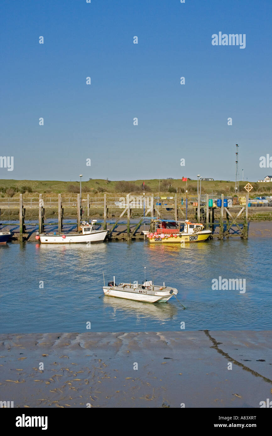 Rye harbour boats at low tide hires stock photography and images Alamy