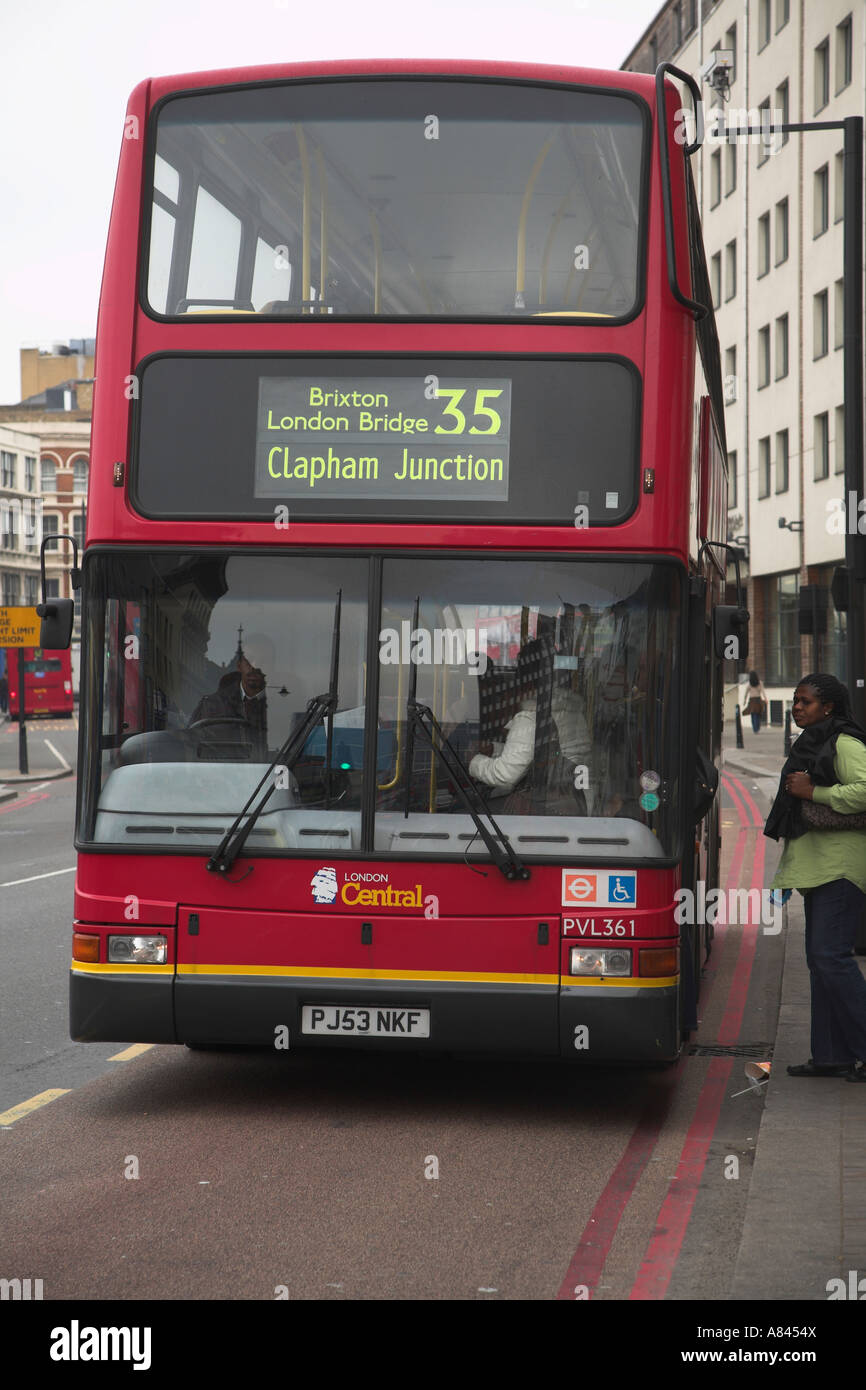 Bus stop london hi-res stock photography and images - Alamy
