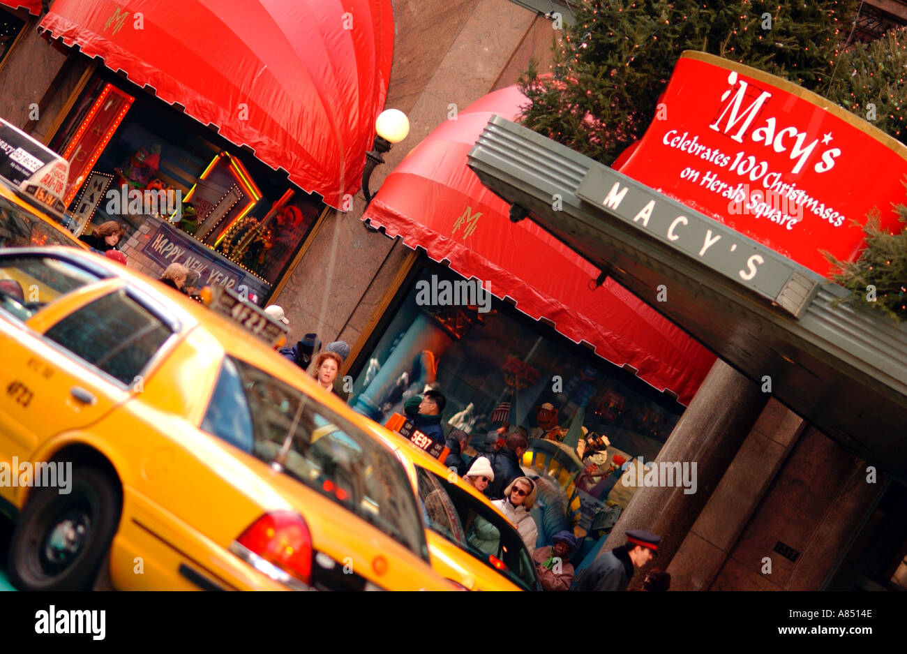Macy's Store Exterior & Cabs, Day Stock Photo