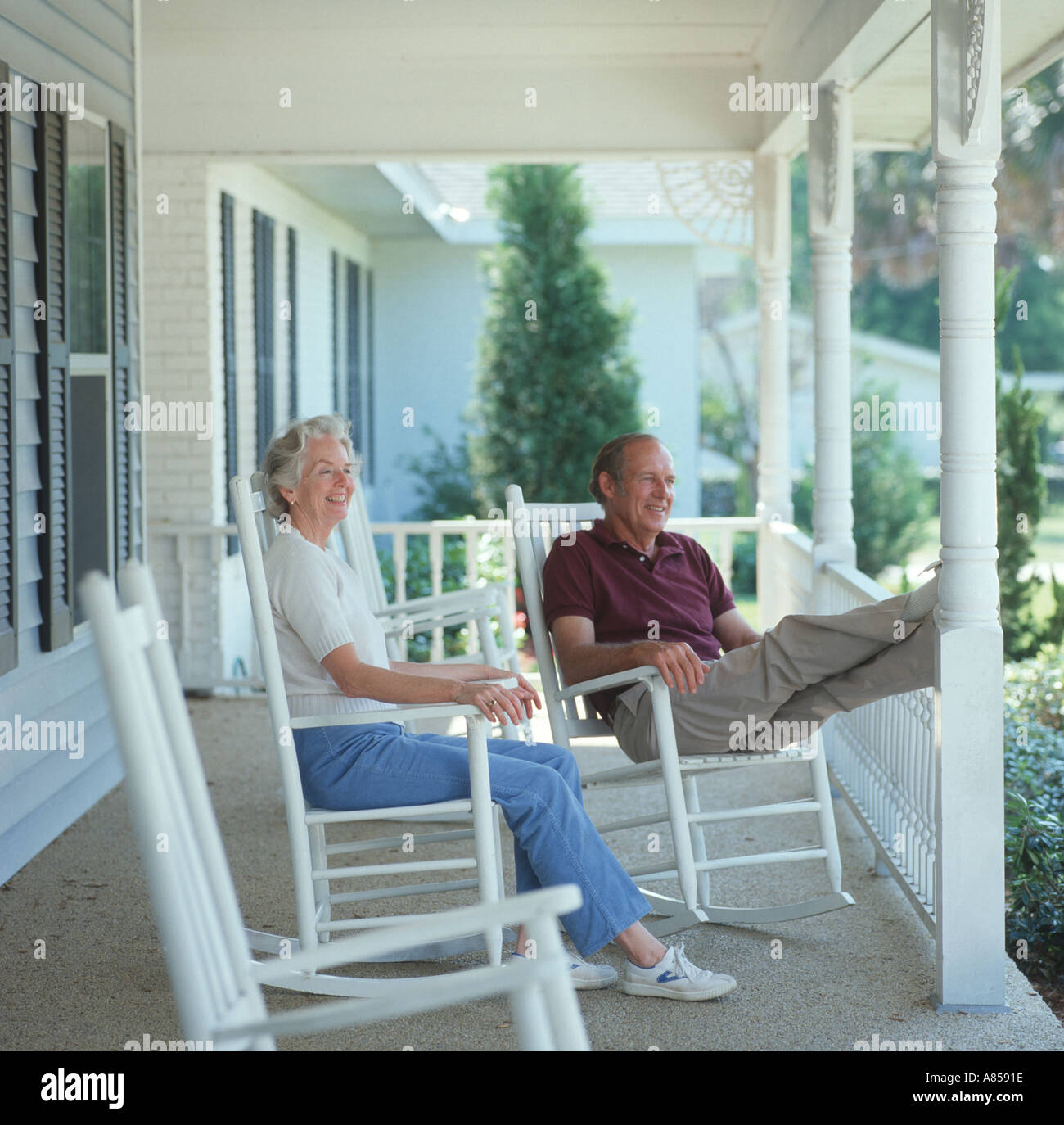 Rocking chairs on porch hi-res stock photography and images - Alamy