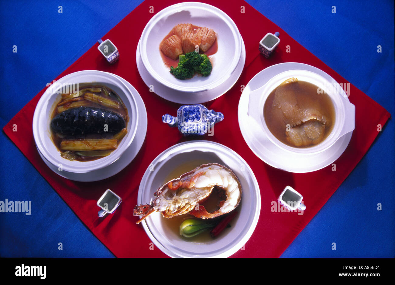 Banquet cuisine lobster seafood hi-res stock photography and images - Alamy