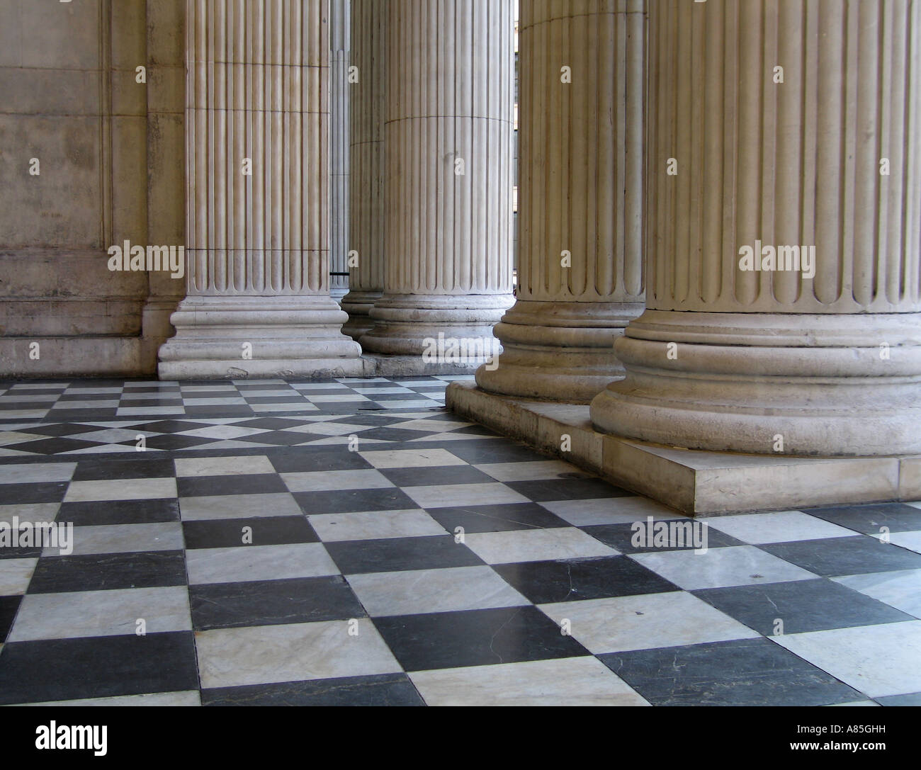 Columns Of St Pauls Cathedral With Chequered Pattern Of Black