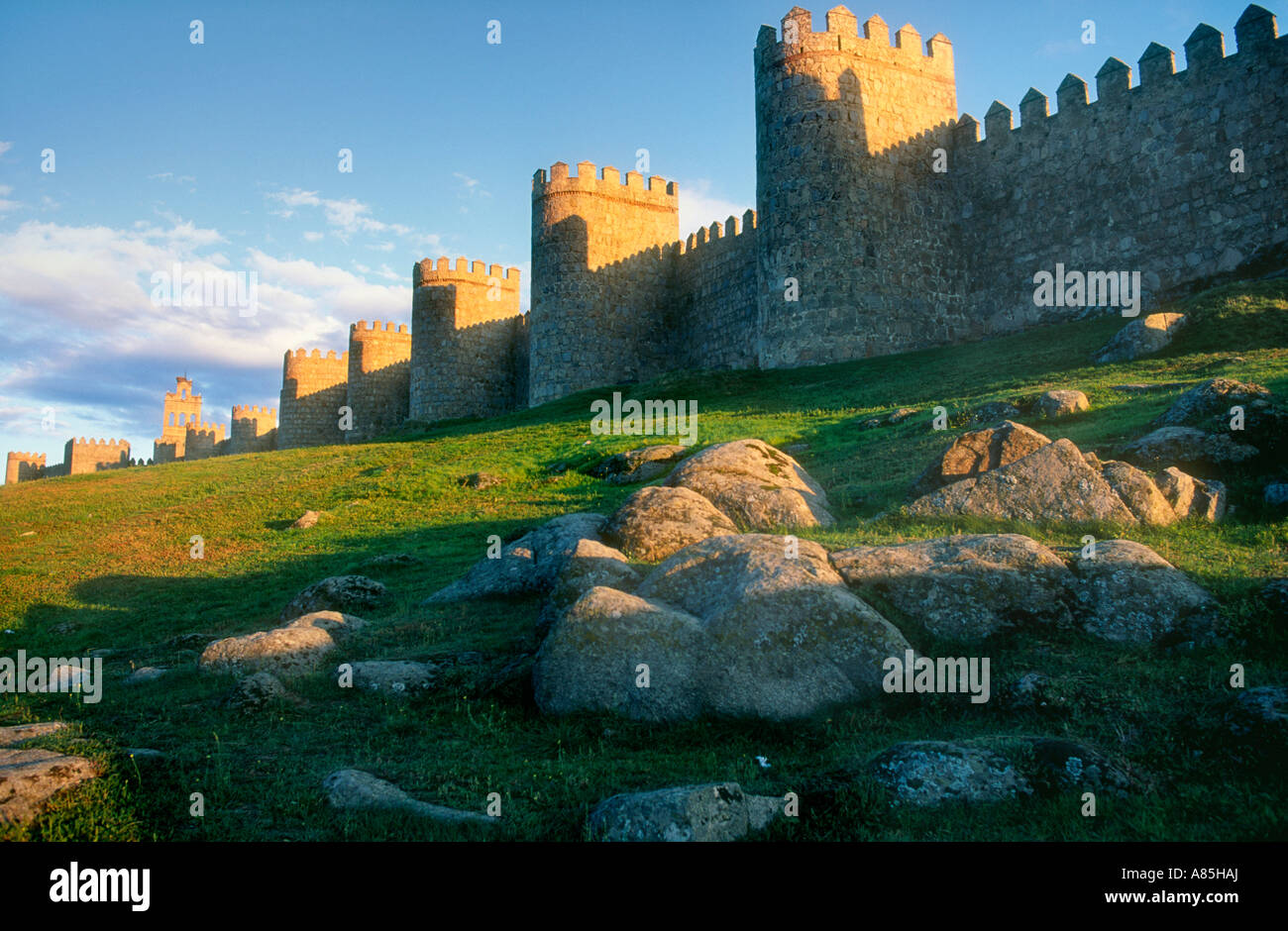 AVILA SPAIN, MEDIEVAL WALLS Stock Photo Alamy