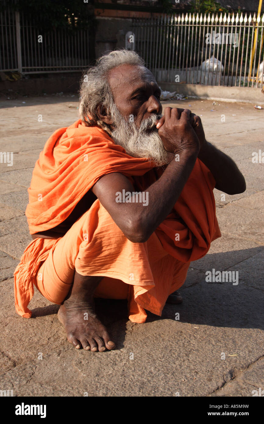 A sadhu deep in contemplation at the Arunachalaeshvara Temple complex in Tiruvannamalai, Tamil Nadu, India. Stock Photo