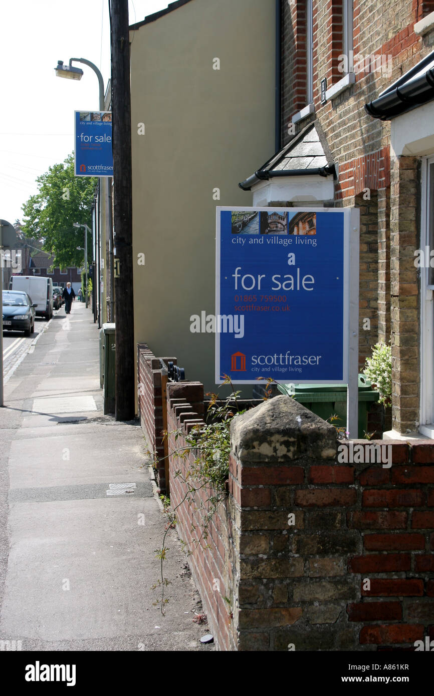 Houses for sale in Headington Oxford Stock Photo Alamy