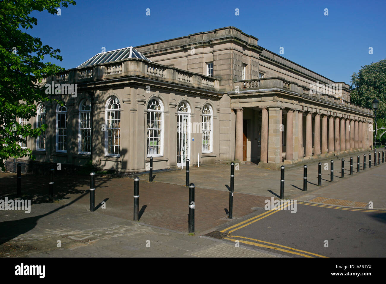 Pump rooms leamington hires stock photography and images Alamy