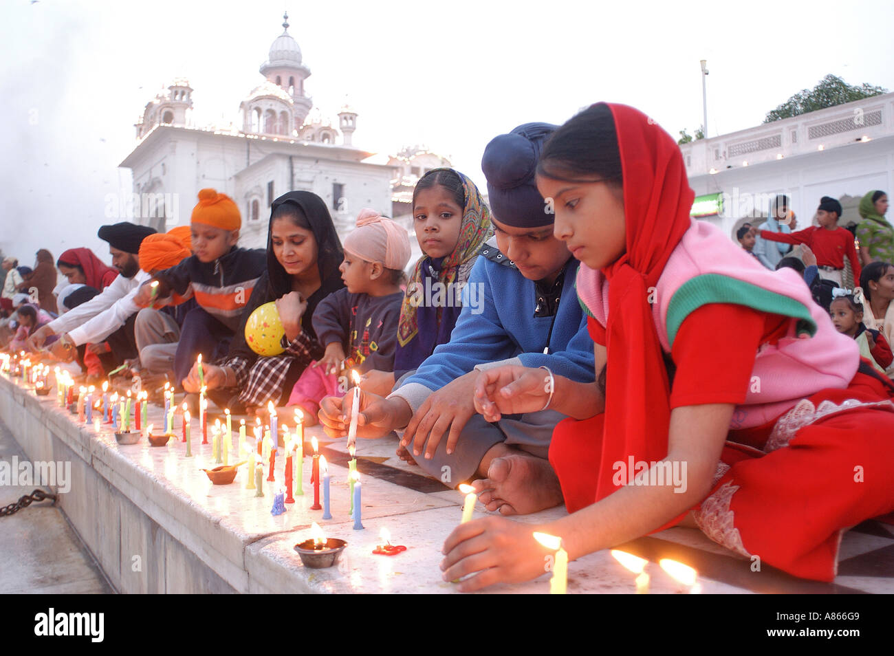 Oil lamps golden temple hires stock photography and images Alamy