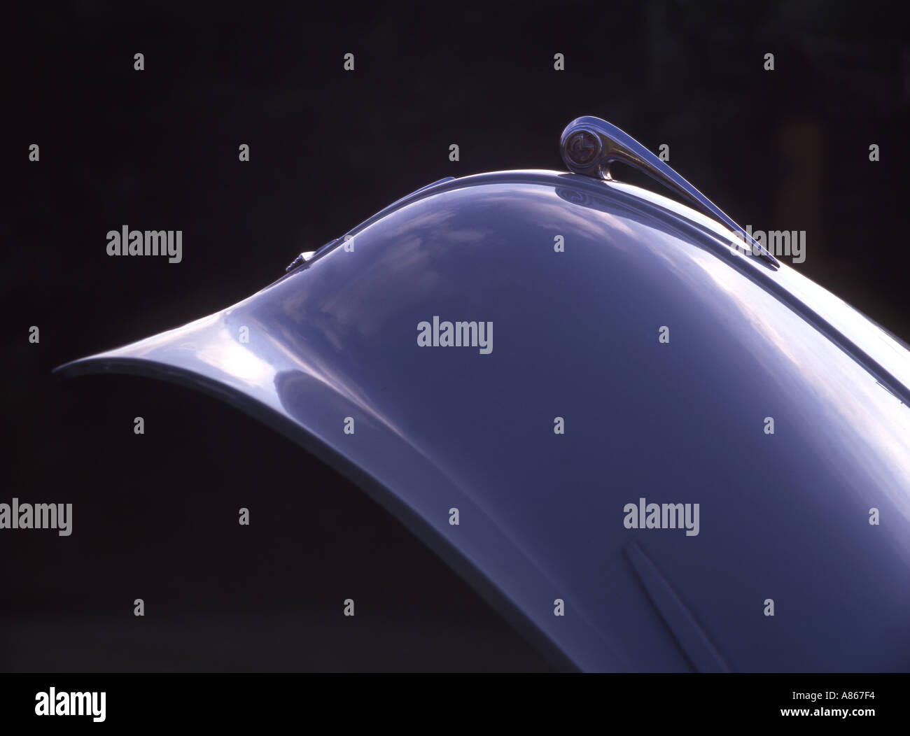 Morris Minor 1000 Bonnet Stock Photo - Alamy