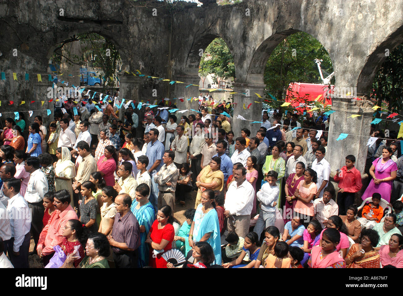 MPD77550 Christians attending Holy mass in Bombay Mumbai India Stock Photo