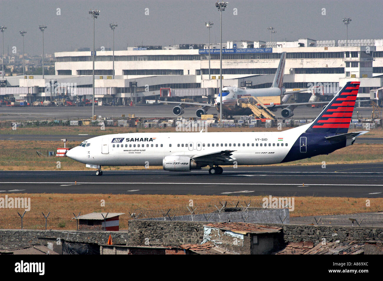 Air Sahara aeroplane ready to take off at Bombay Airport India Stock Photo